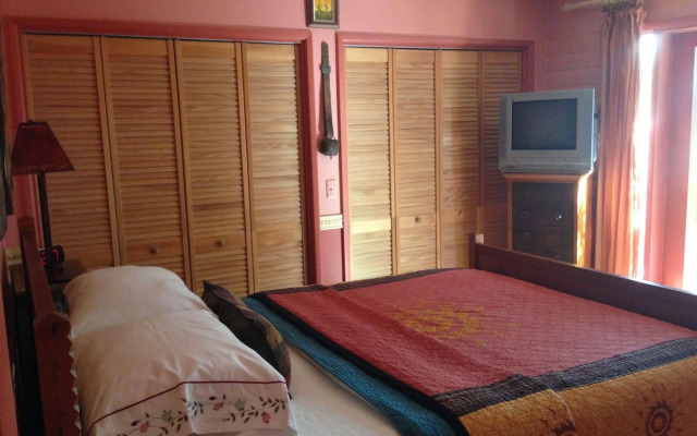 Azure Gate Bed And Breakfast