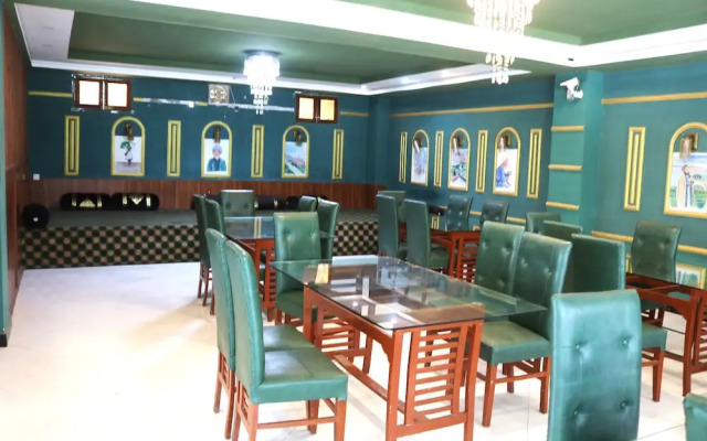 Aqcha Hotel