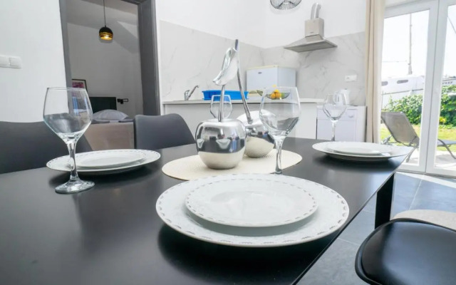 Apartman A2 s vlastitim bazenom