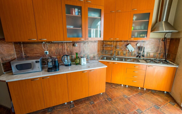 Отель AV Barton Hill