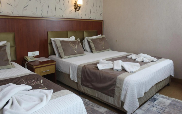 Hermanos Hotel