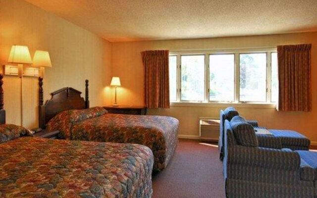 Gold Star Inn & Suites