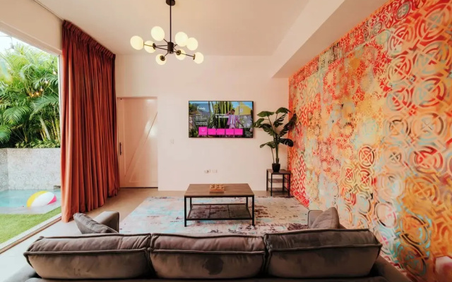Privada Stays - Private Pools & Colorful-Chic Boutique Hotel