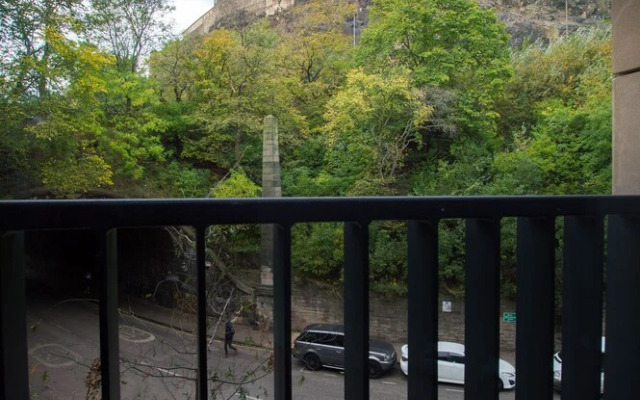 Luxury 1 Bed Castle View Apartment