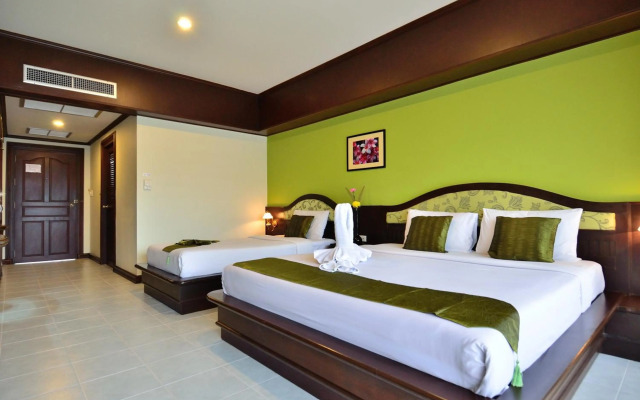 Samui First House Hotel