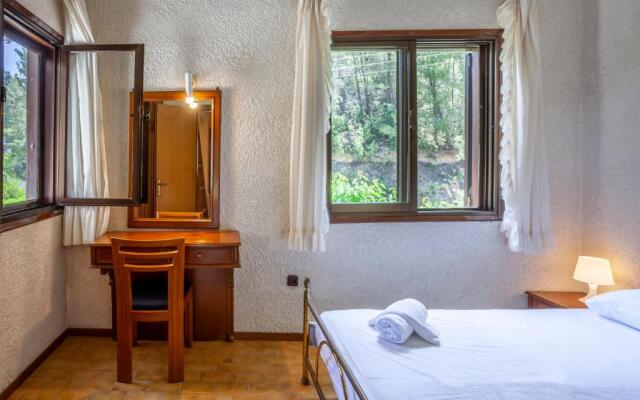 Luxury house in Elani beach 100m by the sea