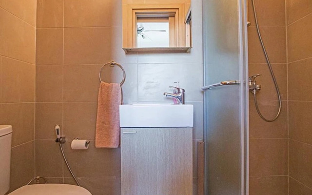 Apt Faye, Beautiful 2bdr Pernera Apartment