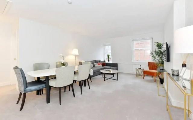 Cadogan Square Penthouse
