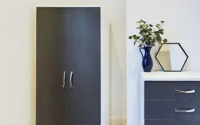 2br-sleeps4-citycentre-freeparking