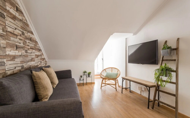 Rato Cozy 3BR w/balcony - by LU Holidays