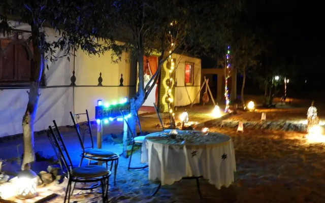 Room in Guest Room - Luxury Desert Camp in Merzouga