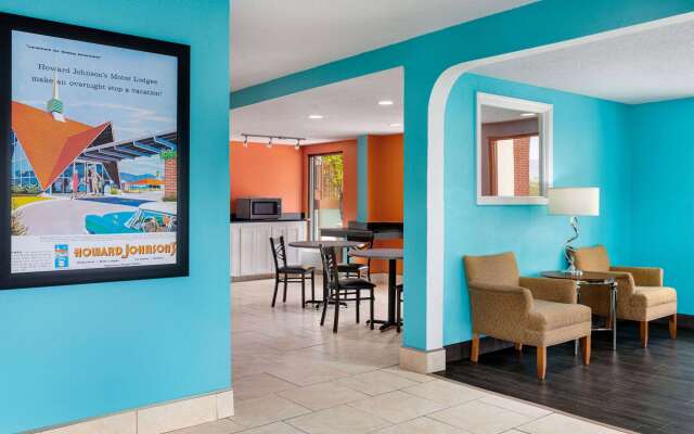 Howard Johnson by Wyndham Chattanooga Lookout Mountain I-24