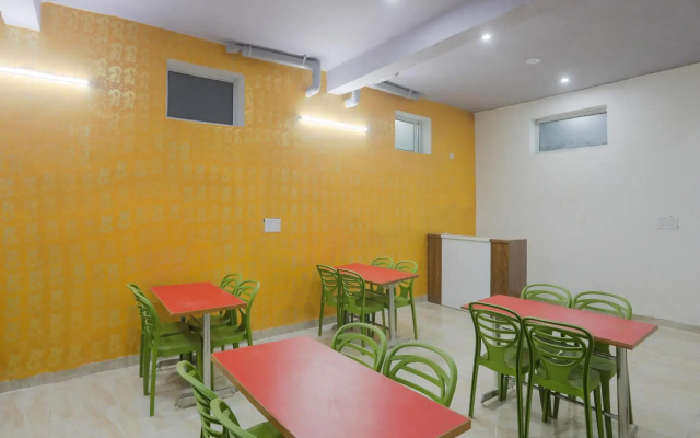 Collection O 85164 Hotel Sankalp