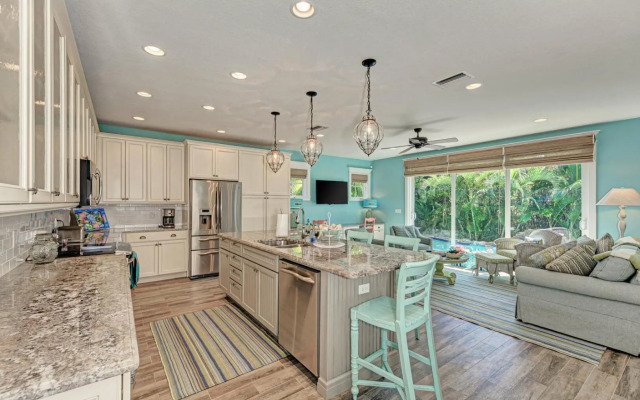 Blue Palm Paradise - 205 - 65th
