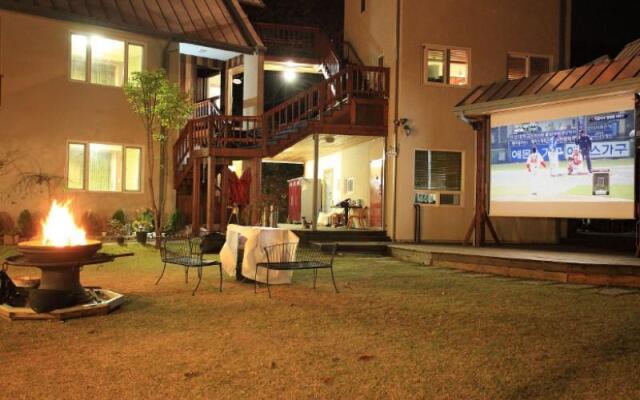 Gapyeong Duke House Pension