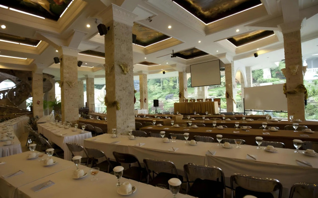 Grand Paradise Hotel Lembang