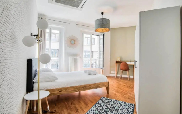 Appartement Lumineux proche de Saint-Lazare - 8P