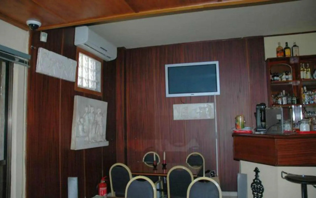 Prima Hotel