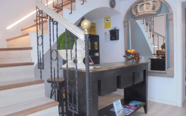 Hostal Tak