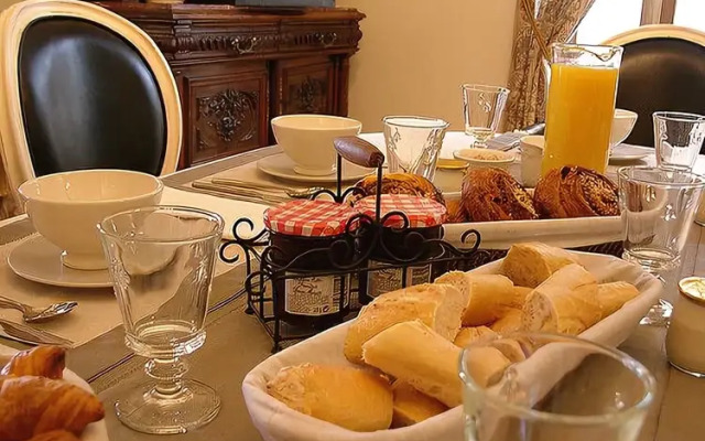 L'Entrée Chambres et Table d'Hôtes