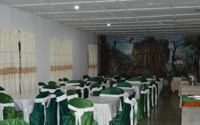 Green Valley Holiday Inn