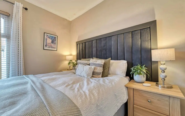 Host Stay Loughborough Road House