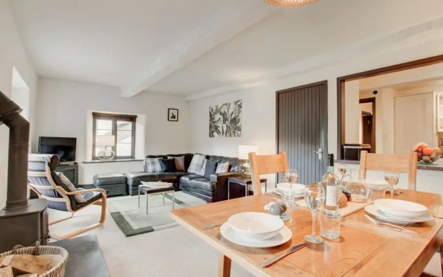 Provincial Holiday Home at Elterwater near River Brathay