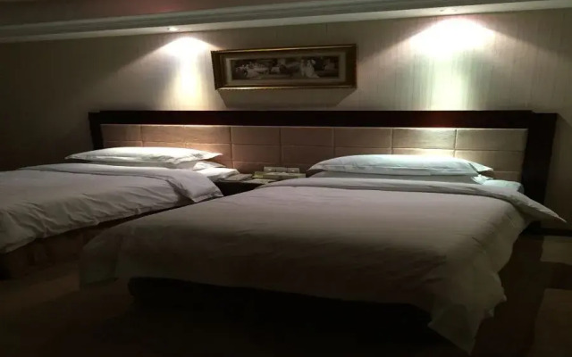 Vienna International Hotel（Guangxi Guilin Yangsuo West Street and Ten-mile Gallery）