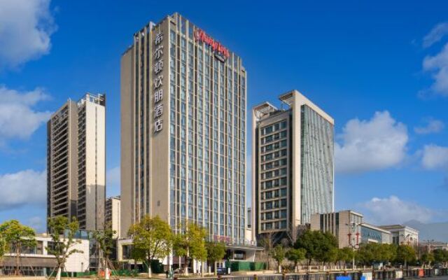 Hampton by Hilton Jiujiang Eight Mile Lake