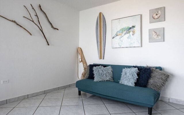 Playa Verde Apt Pool for 4