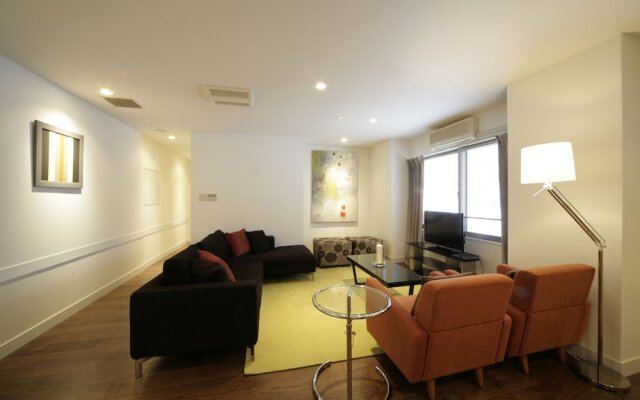 The Ridge Hotel & Apartments