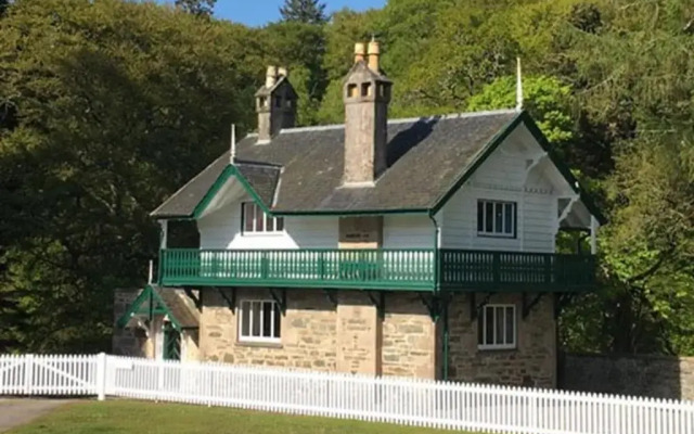 Delnashaugh Hotel