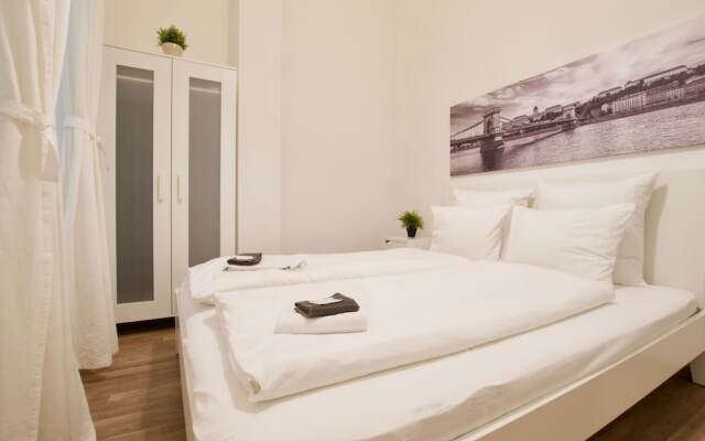 Standard Apartment by Hi5 - Erzsébet blv 29
