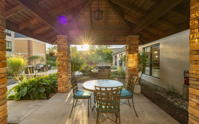 Staybridge Suites Middleton Madison-West by IHG
