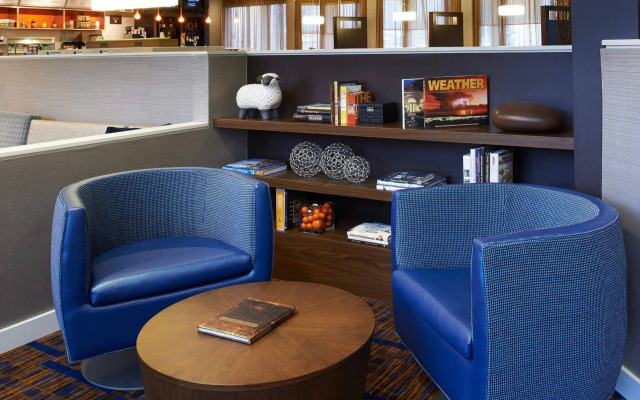 Courtyard by Marriott Chicago Arlington Heights / South