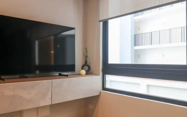 w Designer 2BR in Miraflores