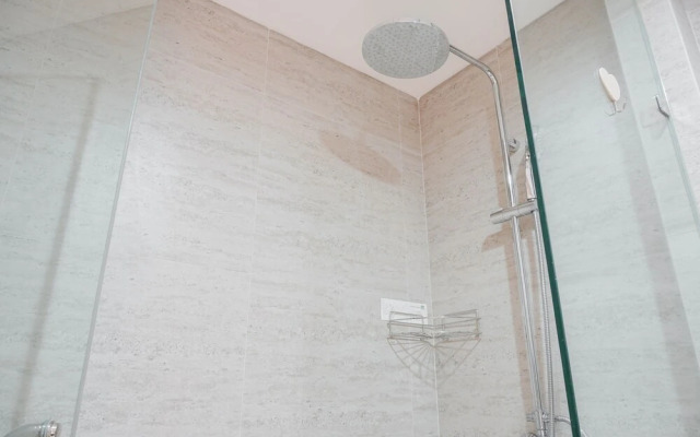 Great Location 2BR at Gold Coast Apartment near PIK Area