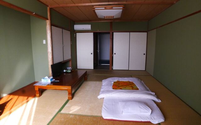 New Makomo Hotel
