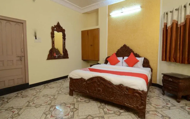 OYO 17368 Ranibagh Palace