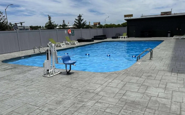 La Quinta Inn & Suites by Wyndham Indianapolis South