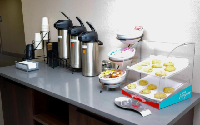 Country Inn & Suites by Radisson, North Little Rock, AR