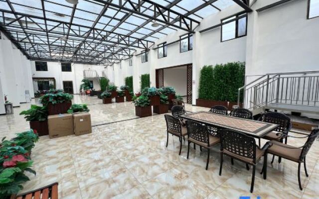 Quanzhongquan Hotel (Beijing Daxing International Airport)