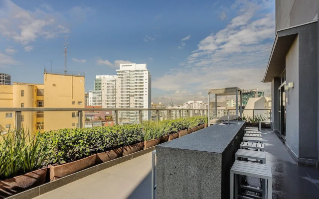 Studio w/ Balcony and View in Consolacao - Vno1417