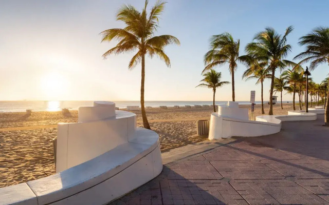 The Lake House in Fort Lauderdale