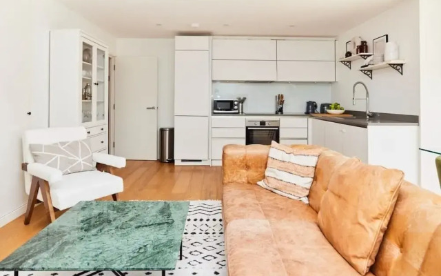 The Copenhagen Place - Enchanting 2bdr Flat With Balcony