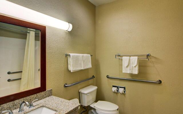 Quality Inn & Suites Terrell