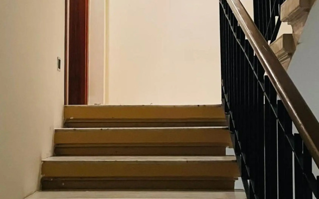 Valletta Collection - Merchant Str Apartment with large yard