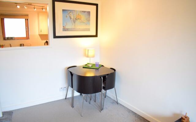 1 Bedroom Apartment In Greater London