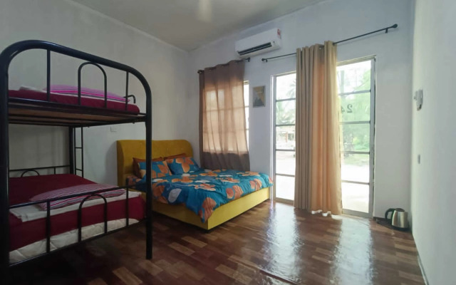 OYO 90799 Sharhan Residence