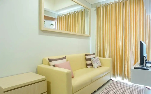 Strategic Location Studio Puri Mansion Apartment